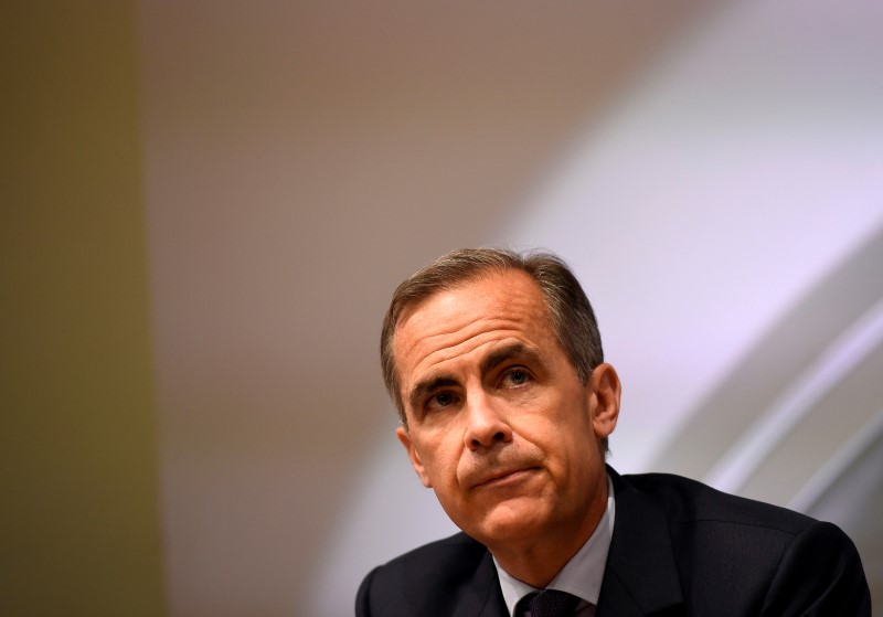 Governor of the Bank of England Mark Carney delivers his monthly inflation report at the Bank of England in the City of London, Britain, May 12, 2016. REUTERS/Dylan Martinez/File Photo